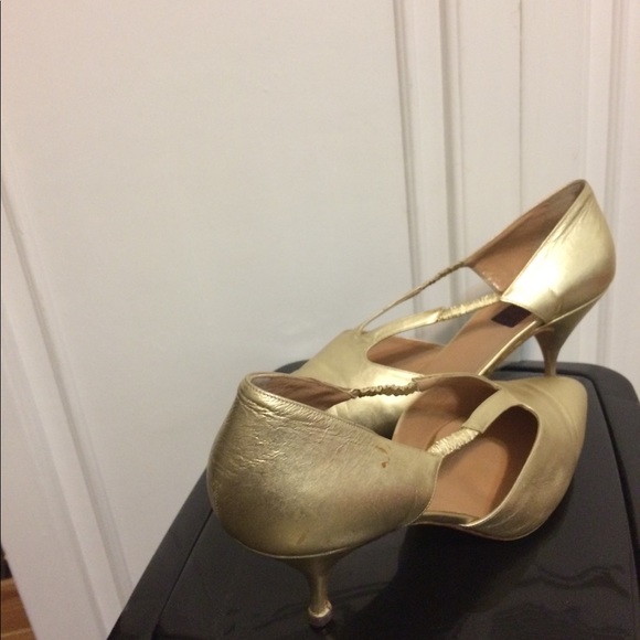 Designer Shoes - Picture 2 of 3